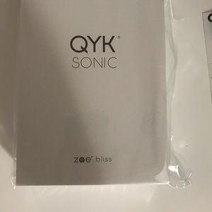 Zoe Sonic (face cleansing)